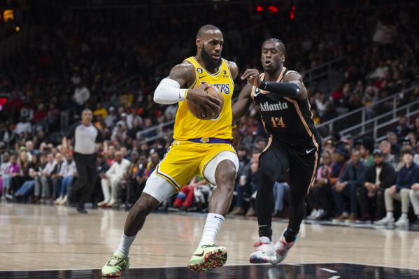 Lebron james shoes lakers 218 discount